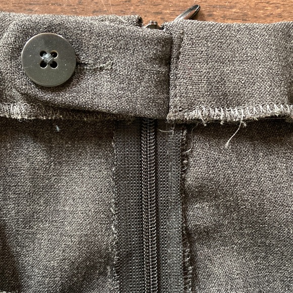 Banana Republic Stretch 96% Wool, 4% Lycra Spandex Grey Size 8.  Excellent shape - Picture 7 of 7